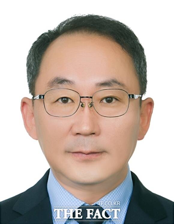 이재명 대통령은 16일 산업통상부 차관에 박동일 산업부 산업정책실장을, 금융위원회 부위원장에는 신진창 금융위 사무처장을 임명했다. 박 신임 차관. /청와대