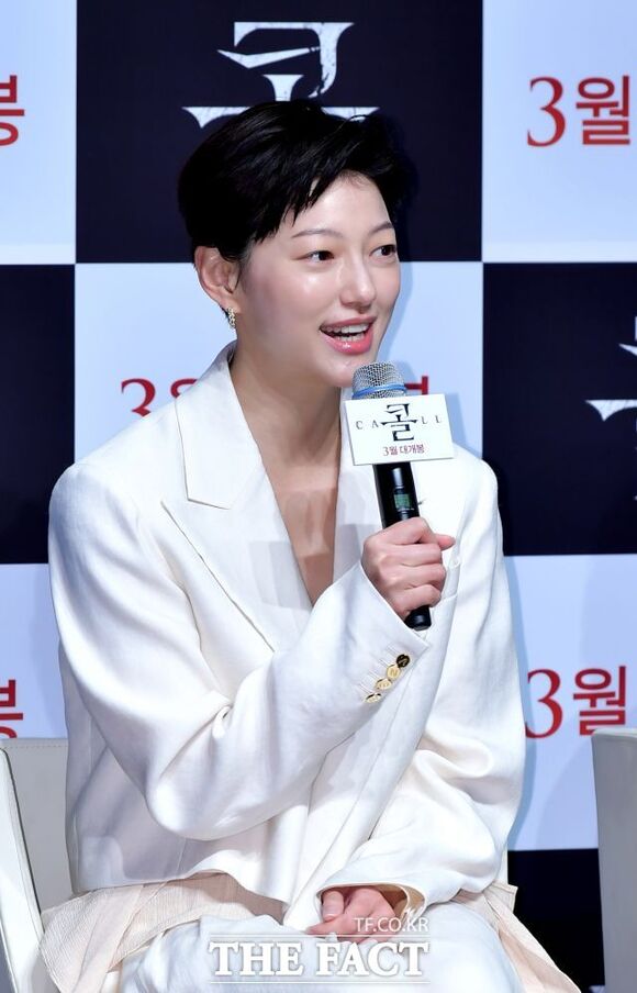 배우 이엘이 오는 11월 2일부터 SBS 파워FM '이엘의 씨네타운'을 진행한다. 사진은 2020년 개최된 영화 '콜'의 제작보고회에 참석한 모습. /더팩트 DB