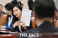  이주영 개혁신당 의원 질의에 답변하는 백남종 서울대학교병원장 [TF사진관]