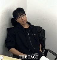  '현직 교사와 문항 거래' 조정식 