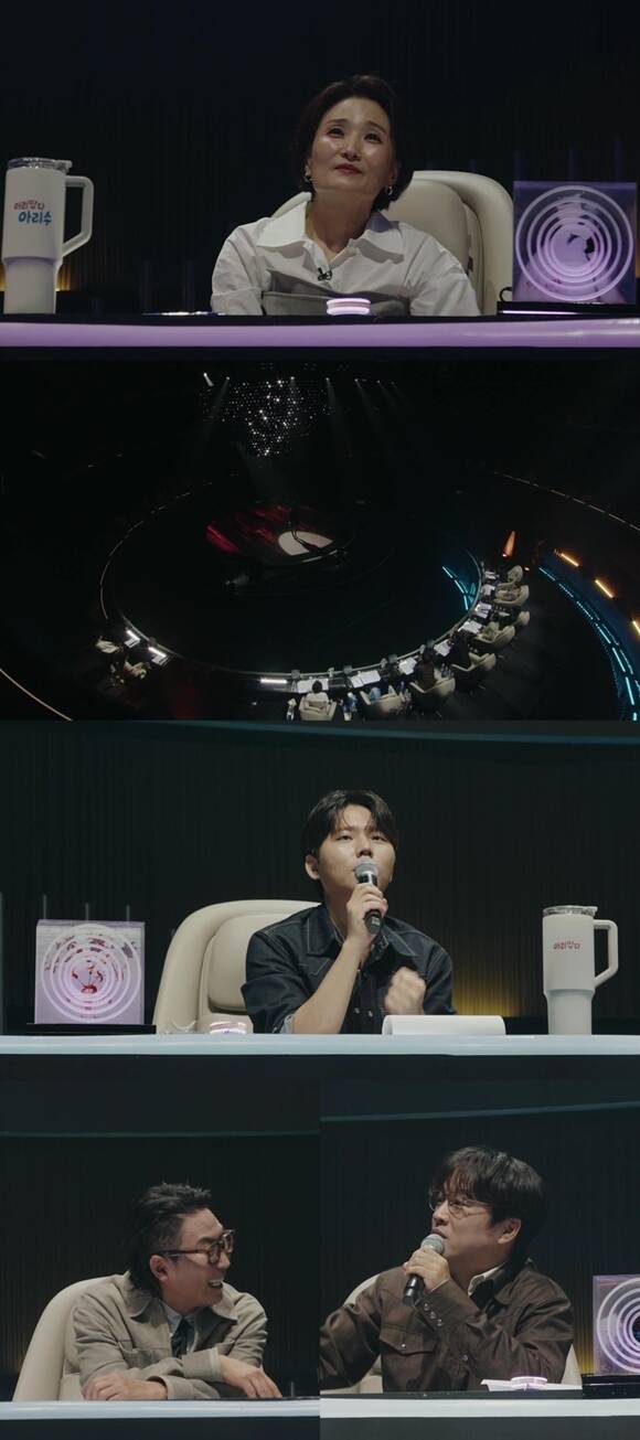 방송인 박경림(맨 위)이 SBS 오디션 프로그램 '우리들의 발라드2'에서 최연소 참가자의 노래를 듣고 눈시울을 붉힌다. /SBS