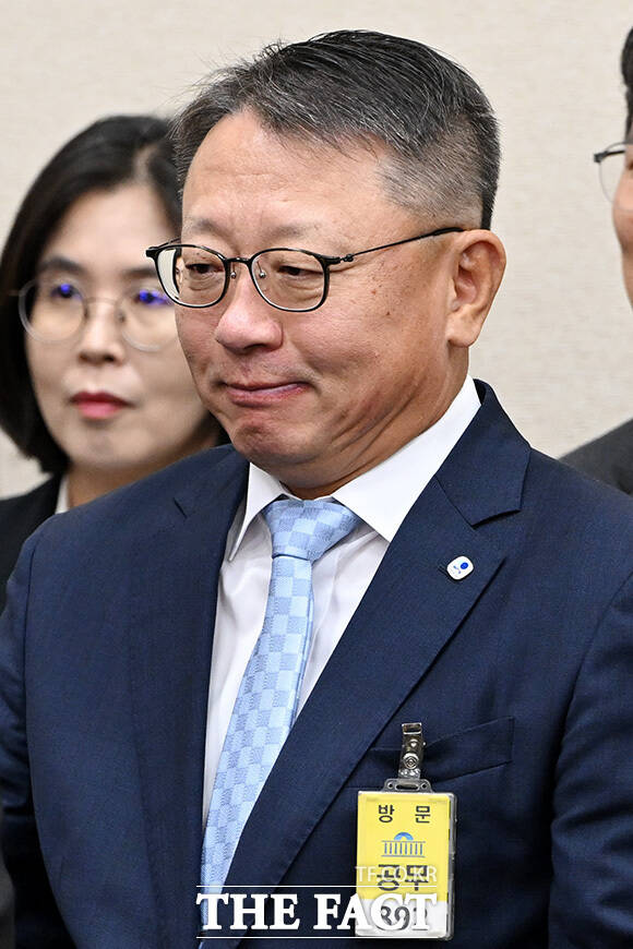 4년 만에 국정감사 출석해 나란히 앉은 5대 은행장들.