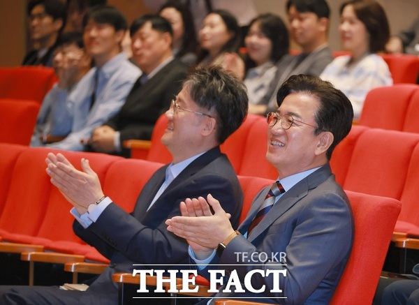 허태정 대전시장이 19일 열린 직원조회에 참석한 모습. /대전시