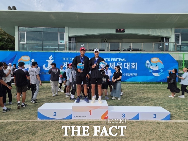 제107회 전국체육대회에서 순천시청 정구팀이 동메달 2개를 따냈다. /순천시