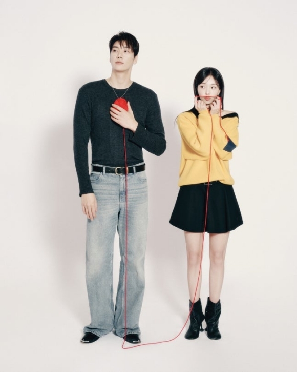 배우 김영광이 넷플릭스 오리지널 시리즈 '나를 충전해줘'를 통해 함께 호흡을 맞춘 채수빈을 언급했다. /넷플릭스