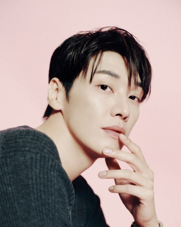 배우 김영광이 '나를 충전해줘'를 통해 로코의 매력을 다시 한번 느끼게 됐다며 차기작 또한 로코로 인사드리겠다고 전했다. /넷플릭스