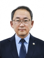  취임식도 생략한 박동일 산업부 차관 