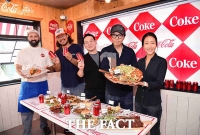  코카-콜라, 해방촌 골목상권과 상생 프로젝트 [포토]