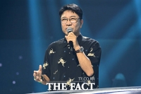  [TF초점] 이수만의 시간은 흐르지 않는다…'NEON'으로 증명한 것