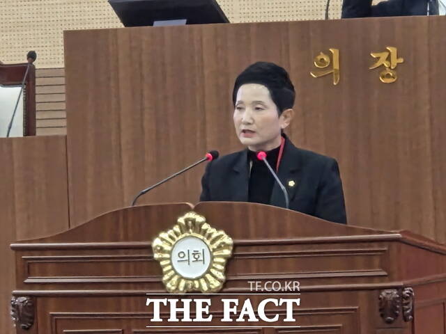 이기애 아산시의회 의원이 제268회 임시회 제1차 본회의에서 농지 전수조사 관련 5분 자유발언을 하고 있다. /정효기 기자