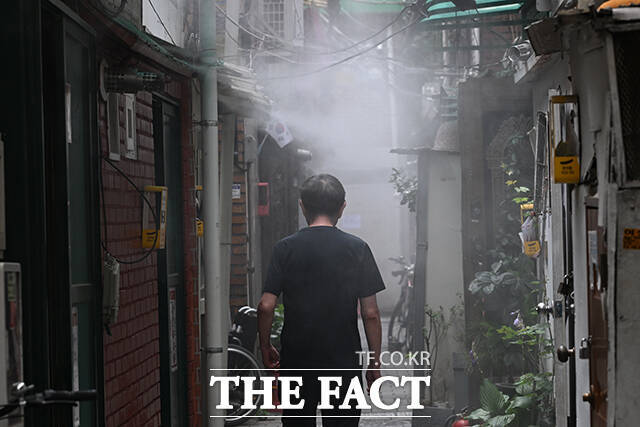 국토교통부가 서울 용산구 동자동 쪽방촌 일원을 공공주택지구로 지정·고시하고 주택공급 사업을 본격 추진한다. /서에원 기자