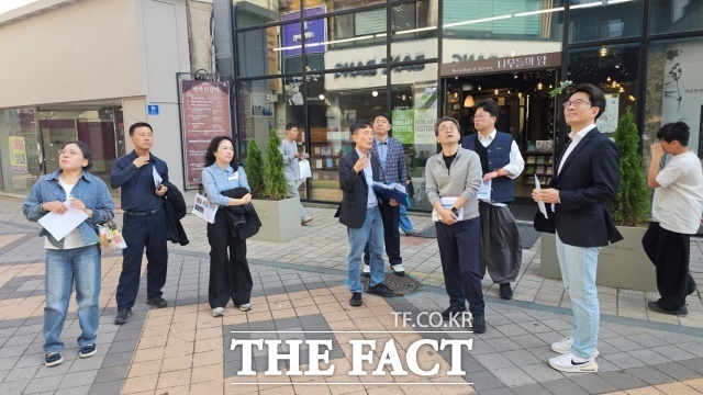 순천시가 원도심 재편과 관광거점 육성, 역세권 활성화 등을 중심으로 도시의 새로운 성장 동력을 찾기 위해 전문가들과 현장 점검에 나섰다. /순천시