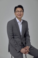  이환성 세라젬 회장, 이경수 대표 양자 입양 지분승계…