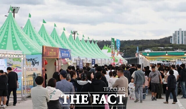 부실 논란에 휩싸인 2026 포항 해뜨면 국수축제 현장. /포항시