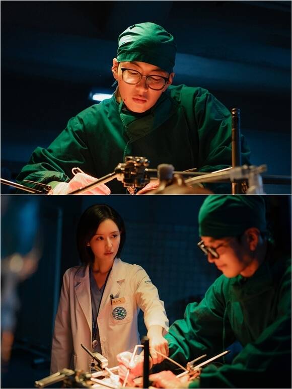 SBS 금토드라마 '닥터X : 하얀 마피아의 시대'에 출연하는 배우 김지원(아래 왼쪽)과 장승조의 스틸이 공개됐다. /SBS
