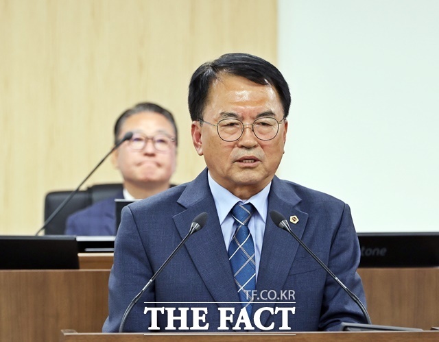 편상범 충청광역연합의회 의원이 22일 본회의장에서 열린 제12회 정례회 제1차 본회의에서 5분 자유발언을 하고 있다. /청청광역연합의회