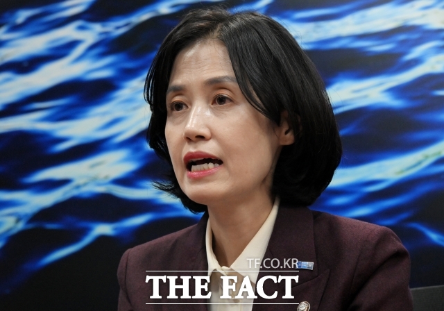 [더팩트ㅣ국회=배정한 기자] 박은정 조국혁신당 의원이 30일 오후 서울 여의도 국회 의원회관에서 진행된 더팩트와의 인터뷰에서 답변을 하고 있다.