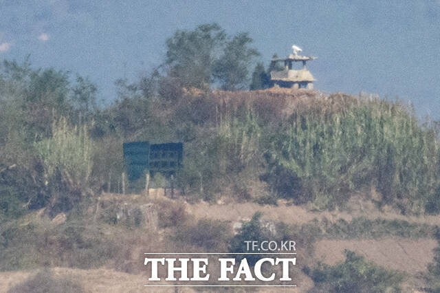 '적막한' 분위기 감도는 북 초소.