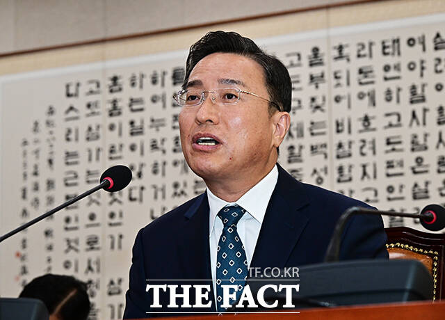 이정현 검찰총장 직무대행이 22일 오전 서울 여의도 국회 법제사법위원회에서 열린 공소청에 대한 국정감사에 출석해 질의에 답변을 하고 있다.