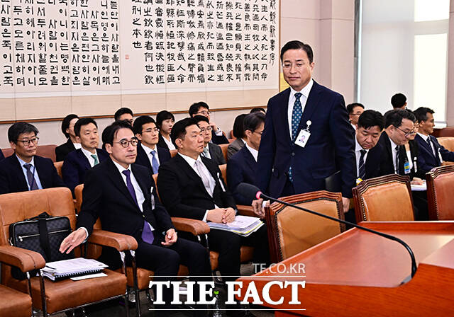 이정현 검찰총장 직무대행이 22일 오전 서울 여의도 국회 법제사법위원회에서 열린 공소청에 대한 국정감사에 출석해 질의에 답변을 하고 있다.