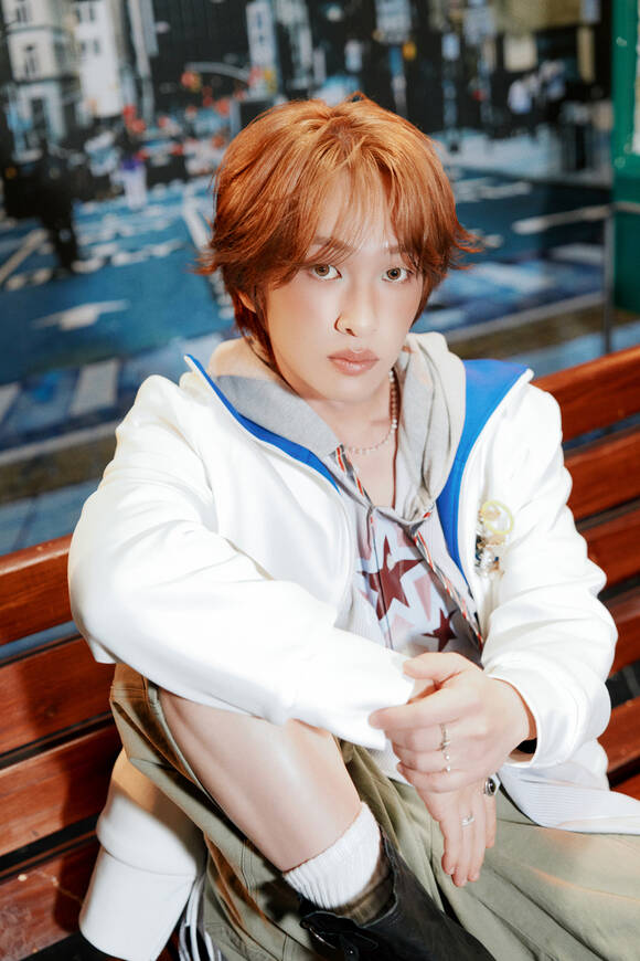 자신이 가진 목소리의 장점을 정확하게 이해하고, 그 목소리가 가장 설득력 있게 전달할 수 있는 감정과 이야기를 찾아가는 것 역시 음악적 성장이다. 온유는 그 방향으로 나아가고 있다. /그리핀엔터