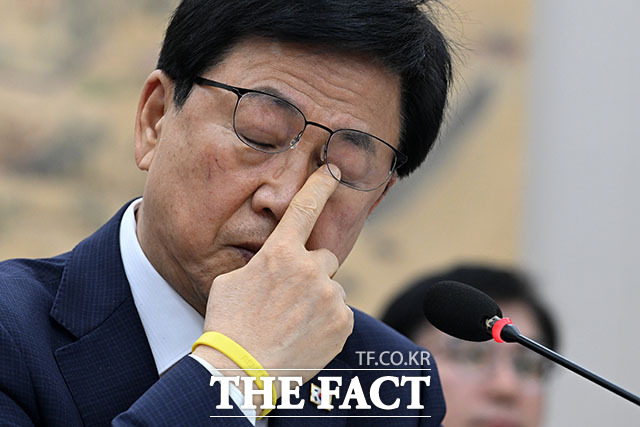 최교진 교육부 장관이 23일 오전 서울 여의도 국회 교육위원회에서 열린 교육부와 국가교육위원회 등에 대한 종합감사에서 의원 질의에 답변하고 있다. /국회=서예원 기자