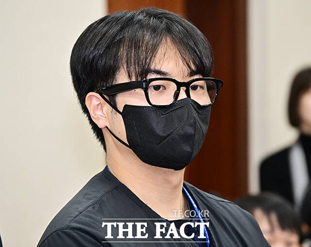 배경훈 부총리 겸 과학기술정보통신부 장관이 23일 오전 서울 여의도 국회 과학기술정보방송통신위원회에서 열린 과학기술정보통신부·원자력안전위원회·우주항공청 등에 대한 종합감사에 출석해 질의에 답변을 하고 있다.