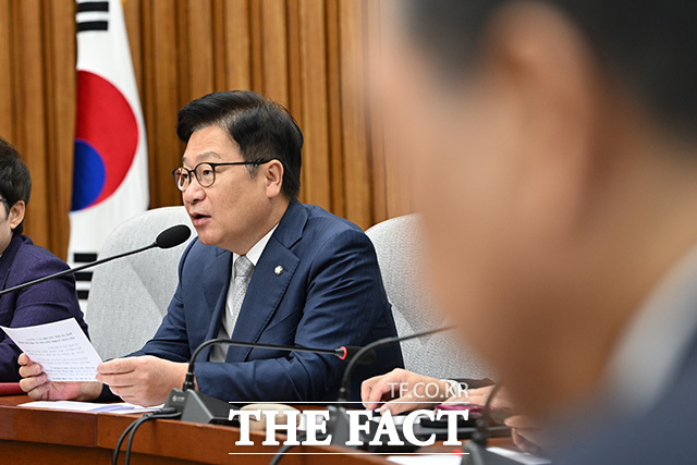 모두발언하는 정 원내대표.