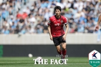  기성용, '성폭행 의혹 제기' 후배 상대 손배소 2심도 