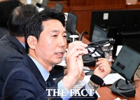  '스마트글래스 몰카' 위험성 지적하는 이정헌 의원 [TF사진관]