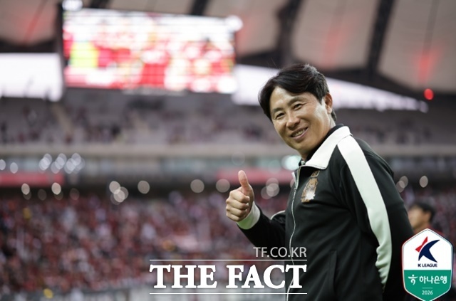 '우승은 마침표가 아니라 새로운 출발점'이라고 소감을 밝힌 김기동 감독./K리그