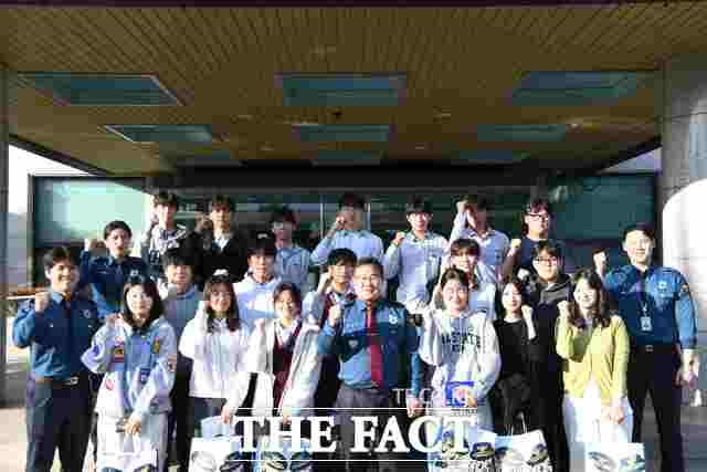 당진경찰서는 23일 호서고 경찰동아리 'JUSPOL' 학생들을 대상으로 견학 프로그램을 실시했다. /당진경찰서