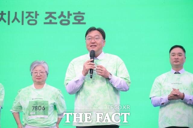 조상호 세종시장이 24일 세종중앙공원 도시축제마당에서 열린 '2026 세종스포츠축제’를 통해 인사말을 하고 있다. /세종시