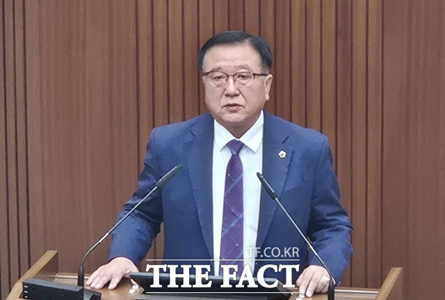 김학서 세종시의원이 26일 세종시의회 제109회 정례회 제3차 본회의에서 5분 자유발언을 하고 있다. /김형중 기자