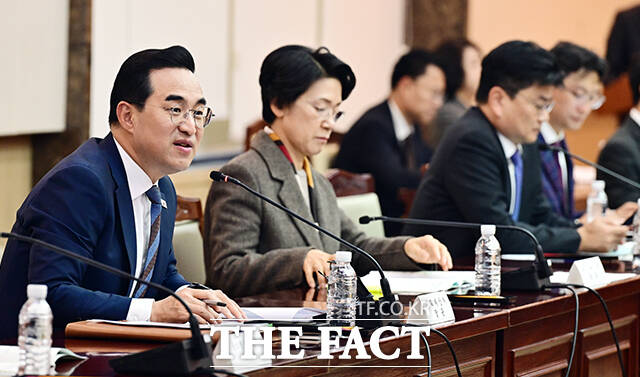 박홍근 기획예산처 장관이 26일 오후 서울 종로구 정부서울청사에서 열린 제3차 재정운용전략협의회에 참석해 모두발언을 하고 있다. /임영무 기자