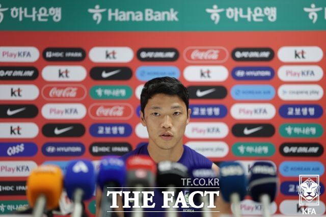 국가대표 황희찬이 지난 6월 2026북중미월드컵 조별리그를 치르는 멕시코 현지 캠프에서 취재진과 인터뷰하고 있다./과달라하라(멕시코)=KFA