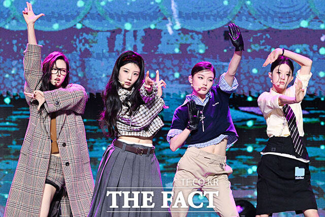 아일릿의 새 앨범 'BREAK EVEN'에는 타이틀곡 '체포하겠어'를 비롯해 'Super in Love', 'More', 'Pop'까지 4곡이 수록됐다. /서예원 기자