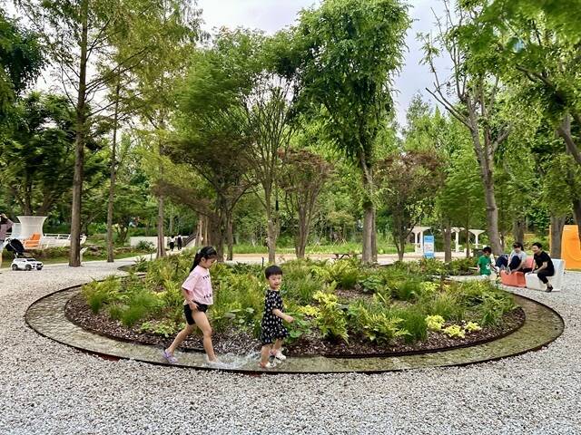 서울시는 지난 5월1일부터 이날 오전 11시15분 기준 서울숲과 성수동, 매헌시민의숲 등에서 180일간 열린 서울국제정원박람회에 하루 평균 약 7만8000명이 방문했다고 밝혔다. /서울시