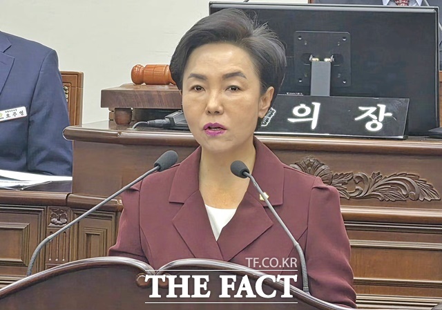 박미옥 의원이 27일 공주시의회 제269회 제1차 정례회 제5차 본회에서 5분 자유발언을 하고 있다. /김형중 기자