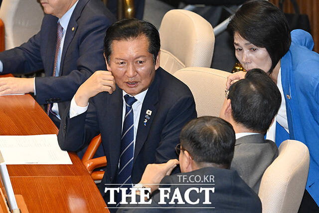 정청래 더불어민주당 의원이 자신의 미국 비자 발급 지연 문제를 한미동맹의 이상 징후로 해석하는 데 대해 