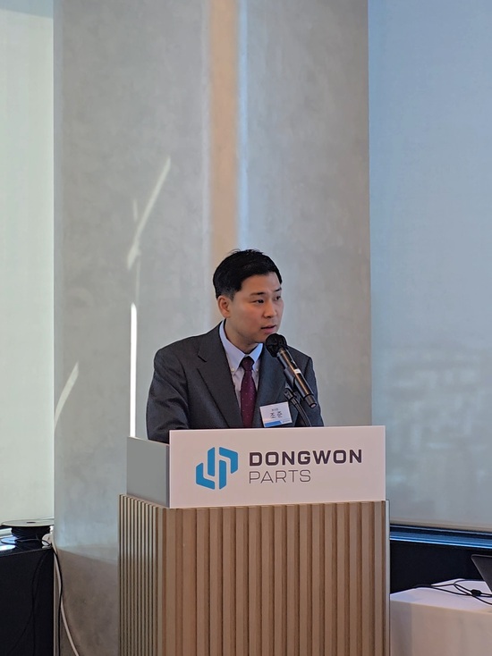 조준 동원파츠 부사장이 27일 기업공개(IPO) 기자간담회에서 성장 전략과 상장 계획을 밝히고 있다. /동원파츠
