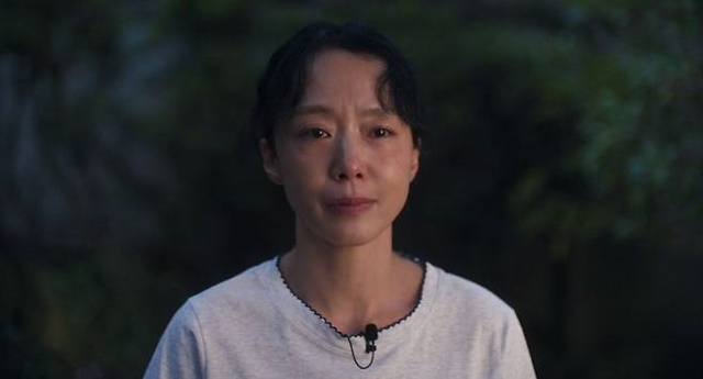 한국 배우 최초로 아카데미 여우주연상 후보에 오를 수 있을까? '칸의 여왕' 전도연이 이번에는 할리우드 최고 권위의 영화 시상식, 오스카를 향해 도전장을 내밀었다. 미국 연예매체 할리우드 리포터는 전도연의 섬세한 표정과 목소리, 복잡한 감정을 표현하는 연기력을 높이 평가했다. /'가능한 사랑' 스틸