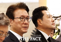  고 최형우 전 장관 영결식에서 마주한 여야 대표 [TF사진관]