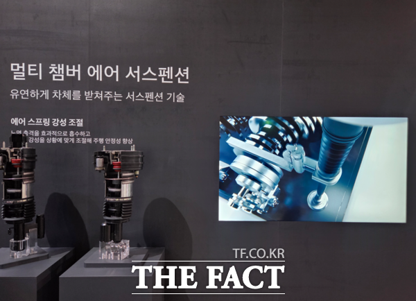 제네시스가 지난 28일 인천 영종도에 있는 인스파이어 엔터테인먼트 리조트에서 'GV90 테크 데이'를 개최했다. 신규 적용 기술 멀티 챔버 에어 서스펜션 / 박성호 기자