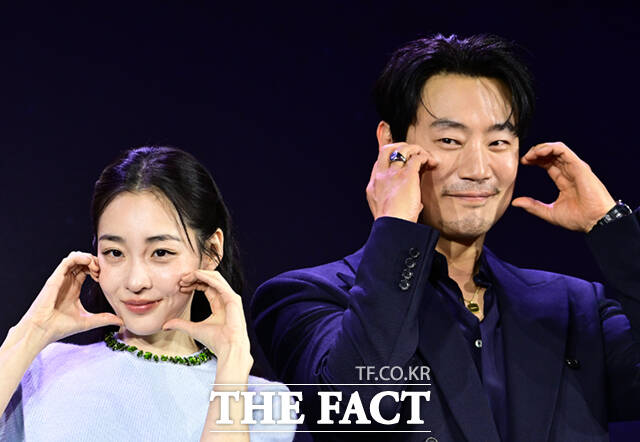 배우 김민하(왼쪽)와 이희준을 비롯해 현장에 각자의 이유로 참석하지 못한 배우 이재욱 고민시 등이 출연하는 넷플릭스 오리지널 시리즈 '꿀알바'는 오는 30일 전편 공개된다. /이새롬 기자