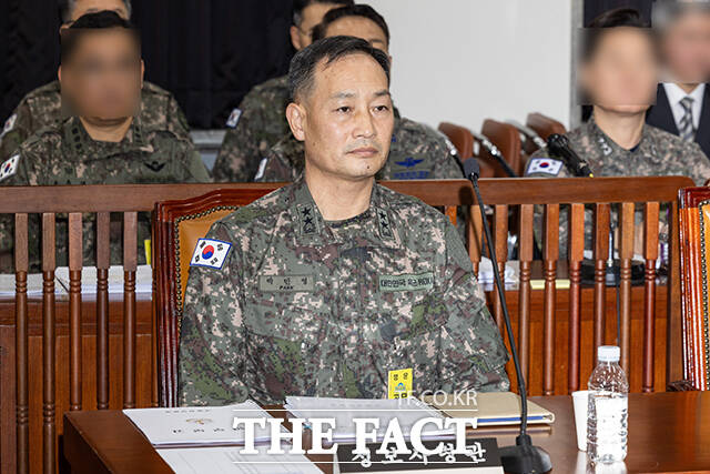 정보위 국정감사 출석한 박민영 정보사령관.