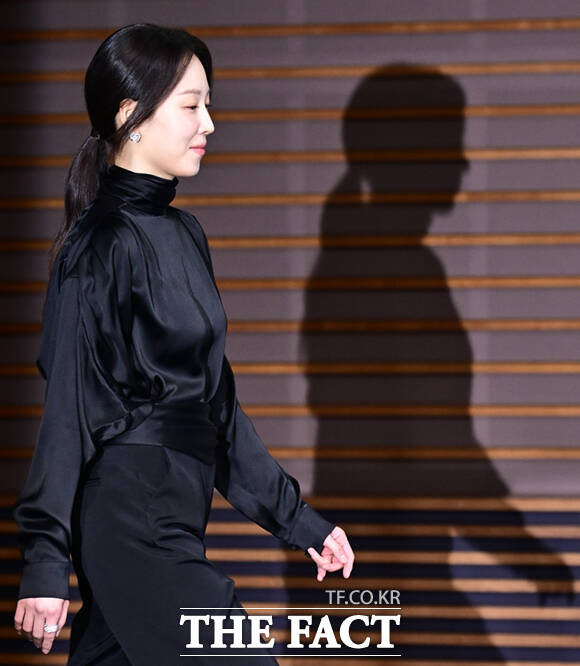 배우 서현진이 28일 오후 서울 마포구 상암동 MBC 골든마우스홀에서 열린 새 금토드라마 '라이어' 제작발표회에 참석해 포즈를 취하고 있다. /이새롬 기자