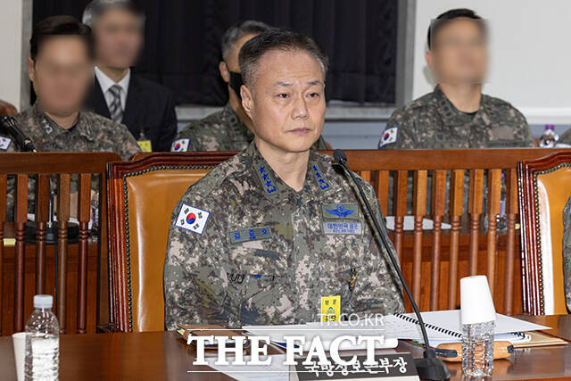 정보위 국정감사 출석한 김준호 국방정보본부장.