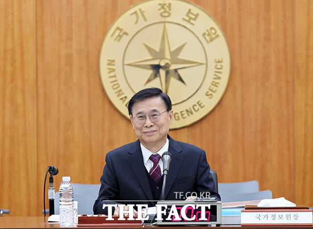 이종석 국가정보원장이 29일 서울 국가정보원 청사에서 열린 국회 정보위원회 국가정보원에 대한 국정감사에 출석하고 있다. /국회사진기자단