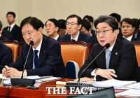  보안 강화 뒷북이었나…증권·코인 줄줄이 뚫리자 금융당국 책임론 대두